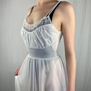 Vintage nightgown 1930s vibes